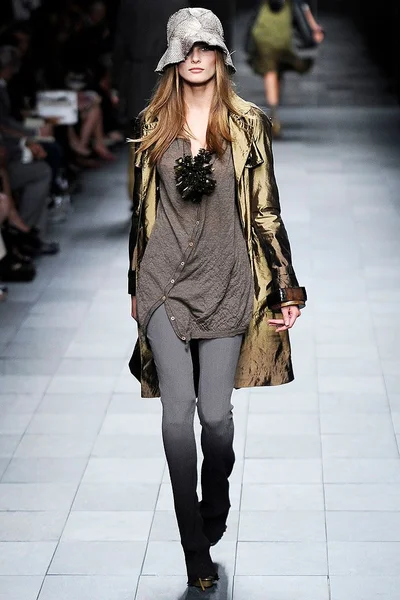 Look 8